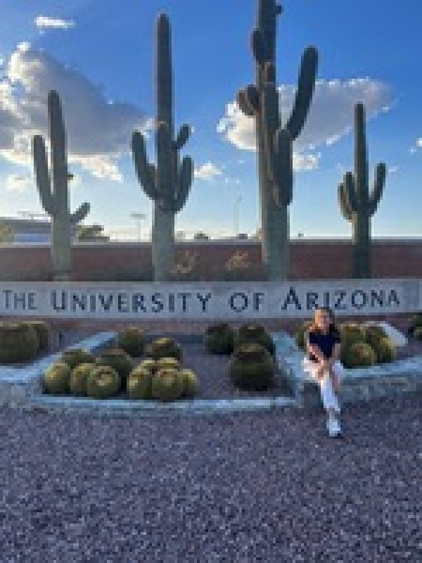 Egresada fue seleccionada entre ocho aspirantes admitidos en la Universidad de Arizona