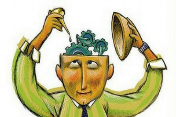 Strategic Interaction with Sophisticated Agents  (Interacci&oacute;n estrat&eacute;gica con agentes sofisticados)